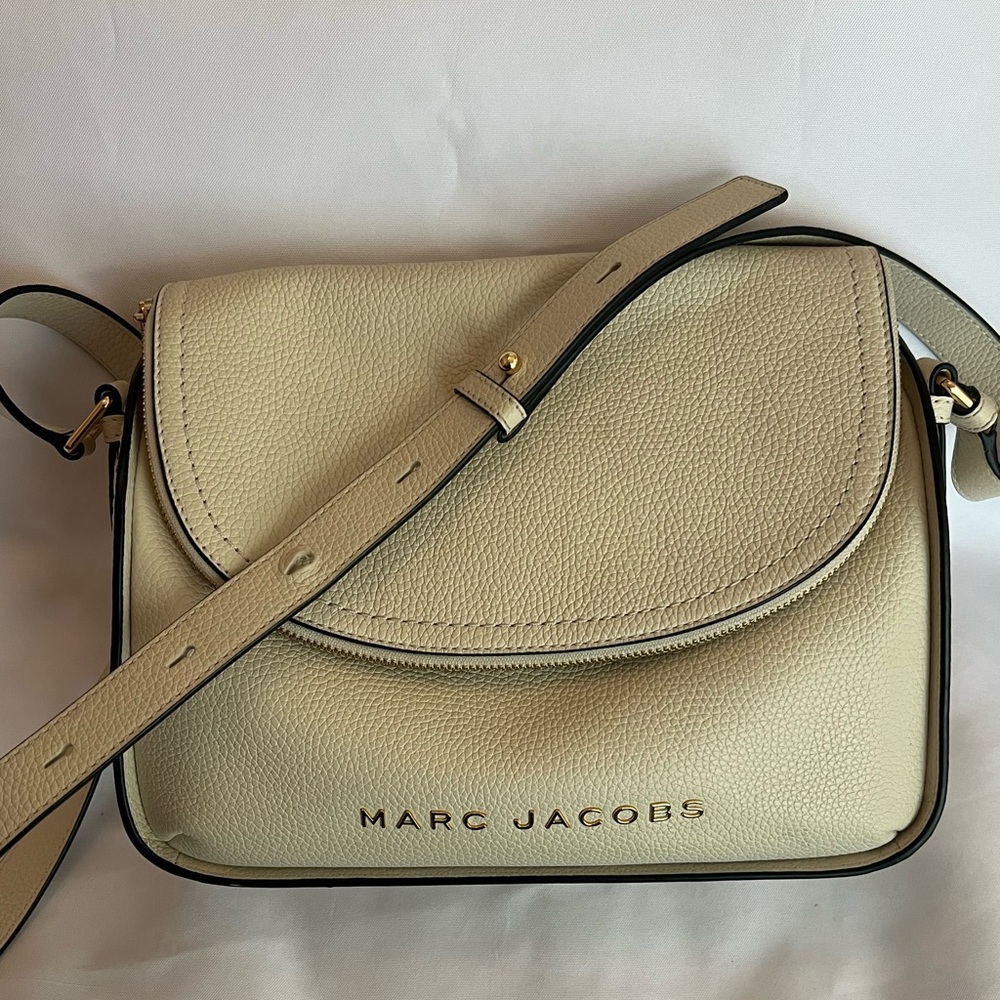 Marc Jacobs cream large messenger